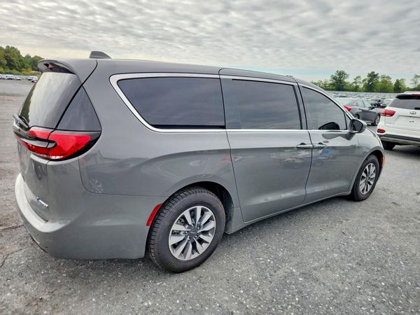 2022 CHRYSLER PACIFICA Touring L — PSRA