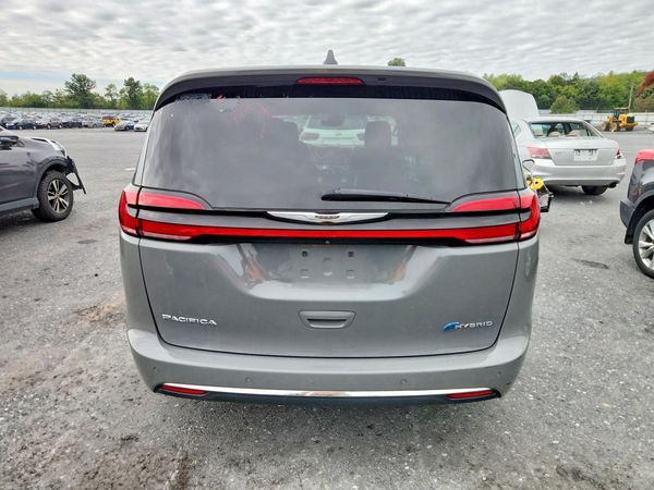 2022 CHRYSLER PACIFICA Touring L — DIRR