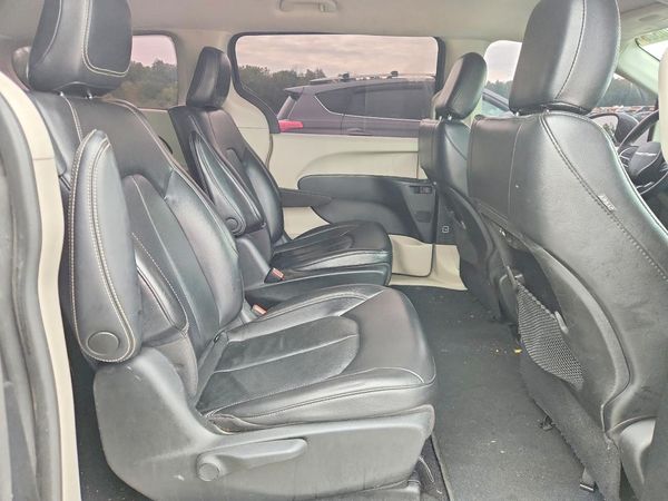 2022 CHRYSLER PACIFICA Touring L — PSRS