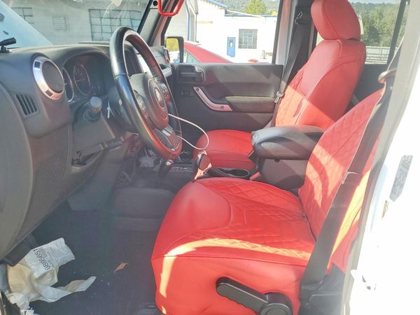 2016 JEEP WRANGLER Sahara — DENT