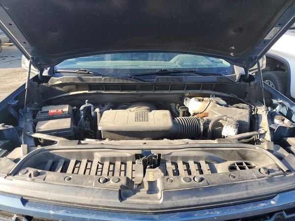 2024 CHEVROLET SILVERADO RST — Engine bay
