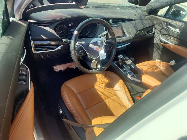 2019 CADILLAC XT4 Premium Luxury — CKPT