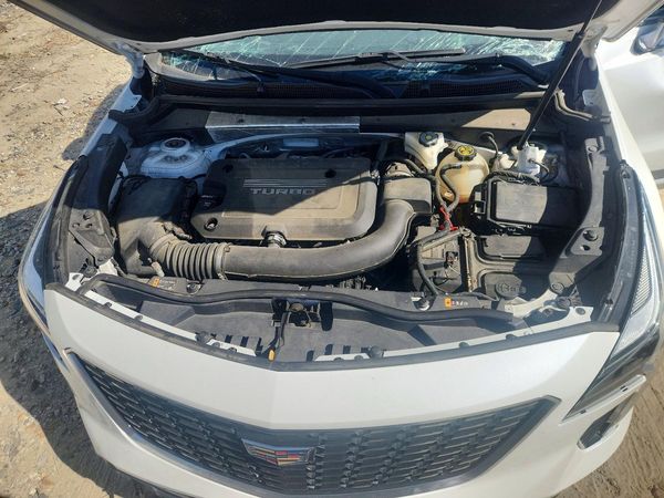 2019 CADILLAC XT4 Premium Luxury — Engine bay