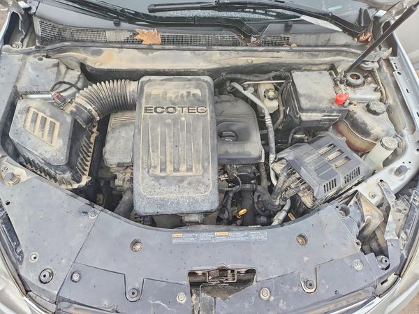 2017 CHEVROLET EQUINOX LT / FL — Engine bay