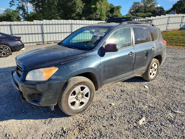 2012 TOYOTA RAV4 Standard — Front 3/4