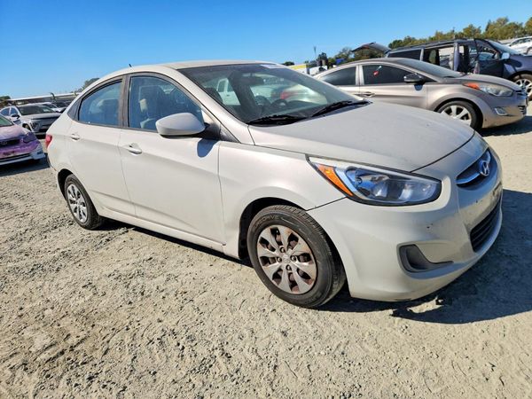 2017 HYUNDAI ACCENT SE Base — Passenger 3/4