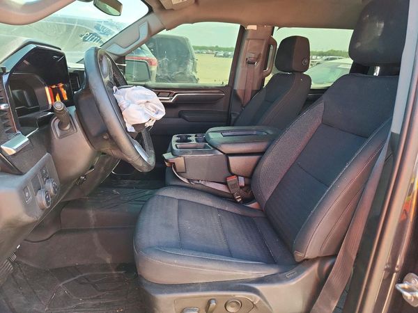 2023 CHEVROLET SILVERADO LT — DENT