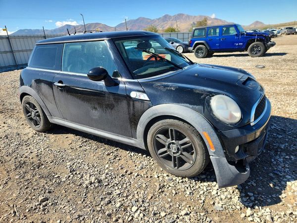 2012 MINI COOPER — Passenger 3/4