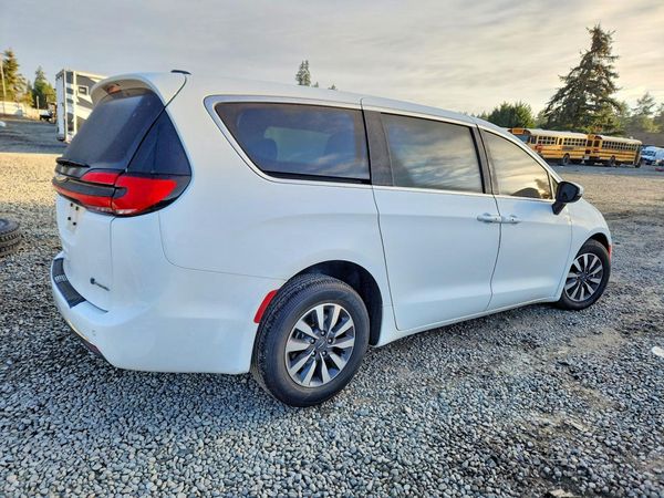 2023 CHRYSLER PACIFICA Touring L — PSRA