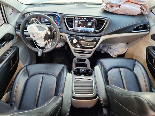 2023 CHRYSLER PACIFICA Touring L — CKPT