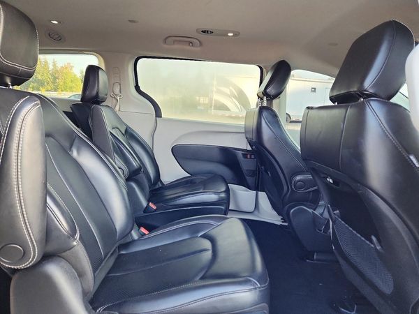 2023 CHRYSLER PACIFICA Touring L — PSRS