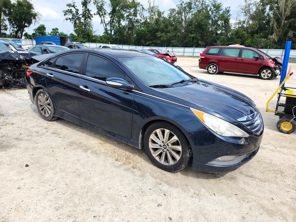 2014 HYUNDAI SONATA — Passenger 3/4