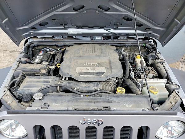 2017 JEEP WRANGLER Sport — Engine bay