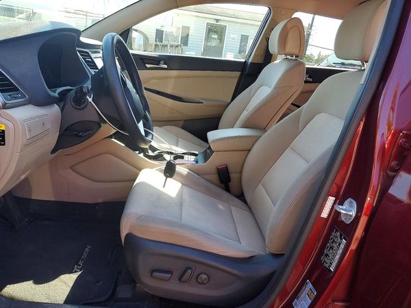 2017 HYUNDAI TUCSON — DENT
