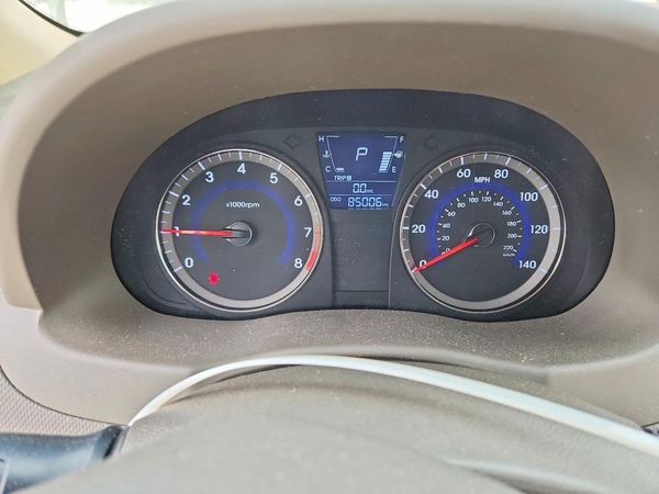 2013 HYUNDAI ACCENT GLS, GS — ODOM