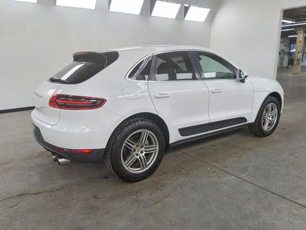 2015 PORSCHE MACAN — PSRA