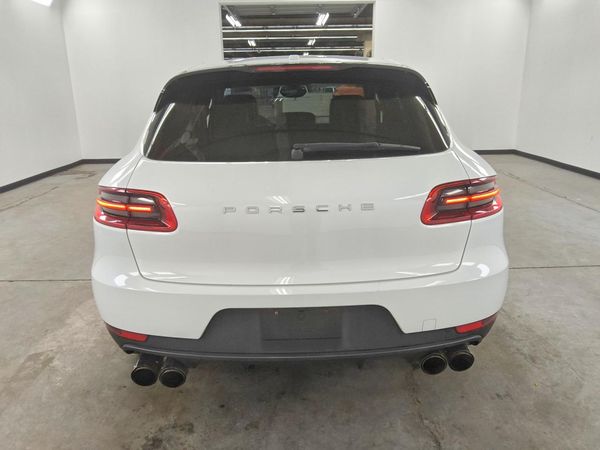 2015 PORSCHE MACAN — DIRR