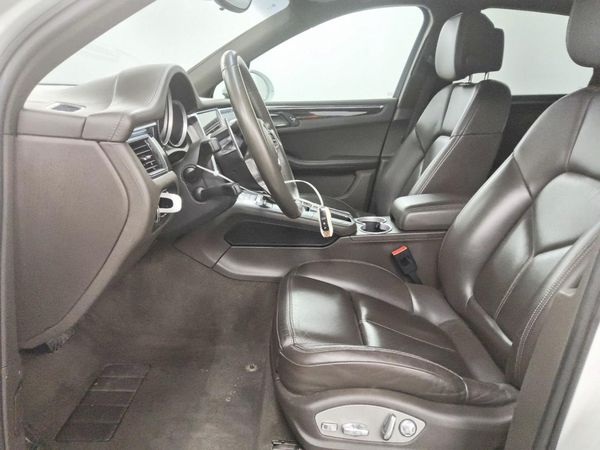 2015 PORSCHE MACAN — DENT