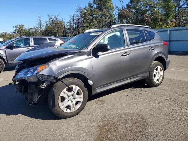 2015 TOYOTA RAV4 LE (X Grade) — Front 3/4