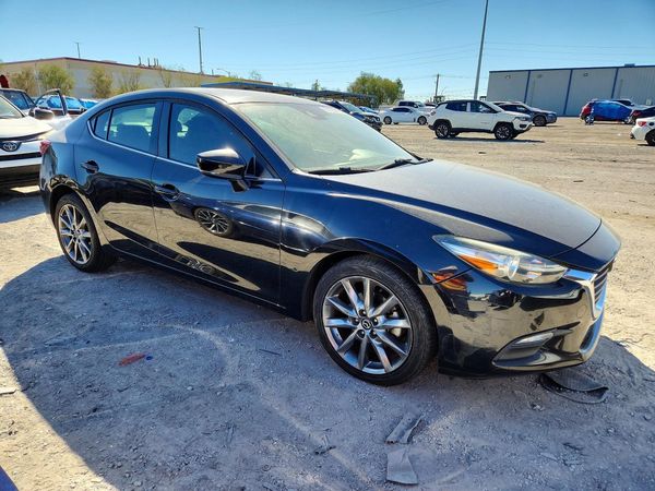 2018 MAZDA 3 Touring — Passenger 3/4