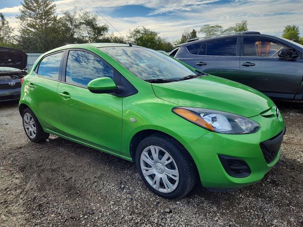 2013 MAZDA MAZDA2 Sport/GX — Passenger 3/4