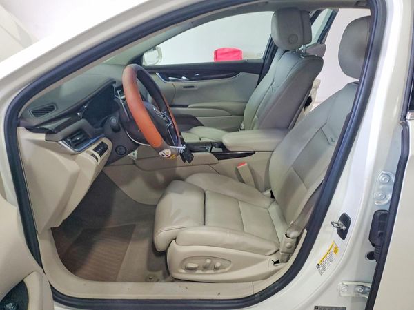 2014 CADILLAC XTS Premium — DENT