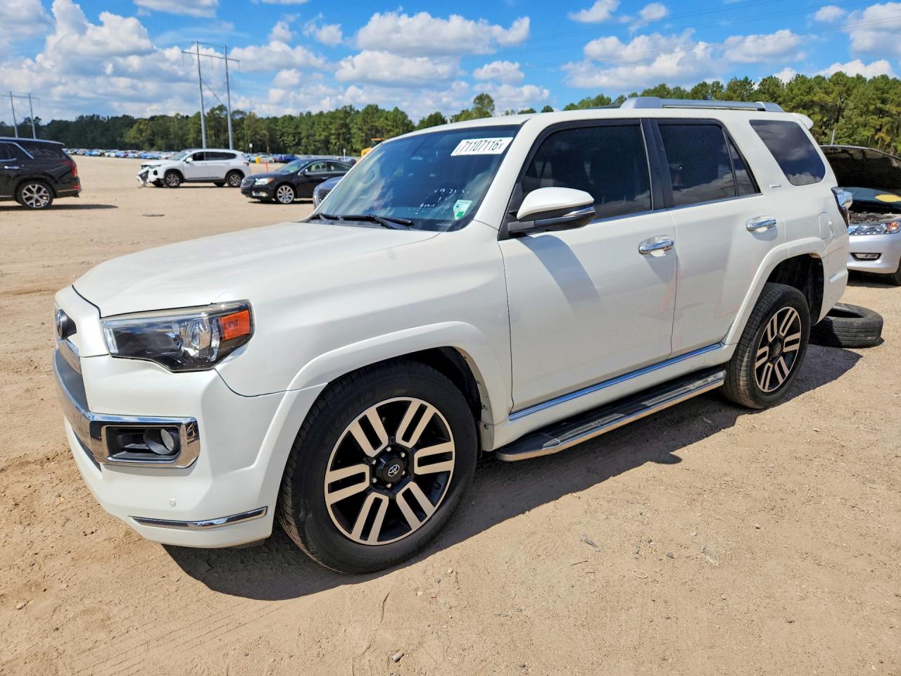 2016 TOYOTA 4RUNNER Base Grade — Front 3/4