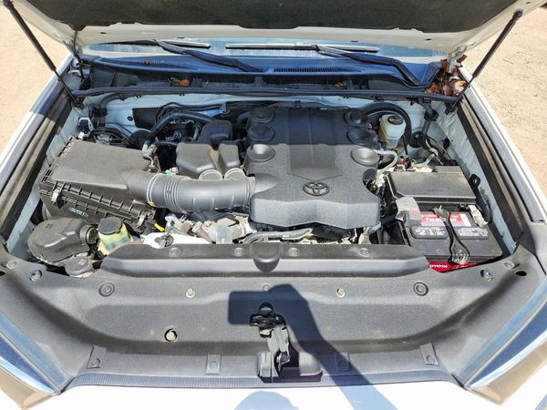 2016 TOYOTA 4RUNNER Base Grade — Engine bay