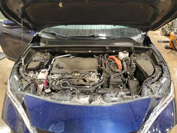 2021 TOYOTA VENZA — Engine bay