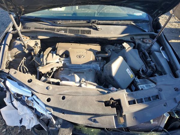 2017 TOYOTA CAMRY LE/SE/XLE/XSE — Engine bay