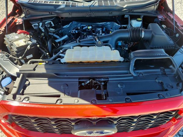 2023 FORD F150 SuperCab — Engine bay