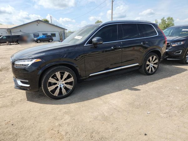 2021 VOLVO XC90