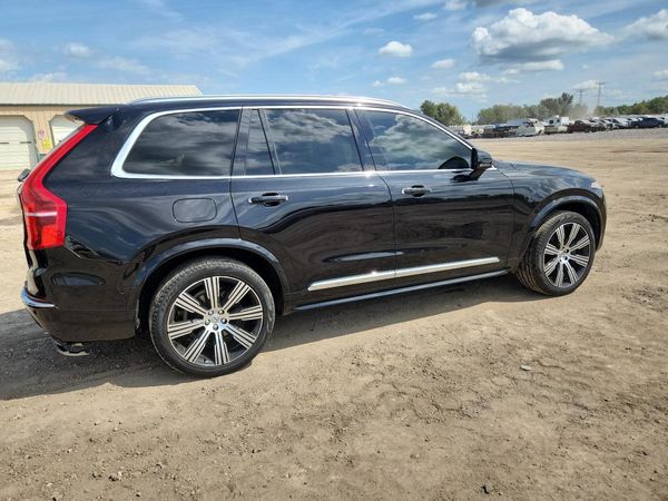 2021 VOLVO XC90
