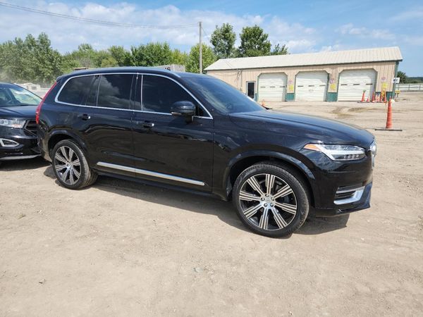 2021 VOLVO XC90