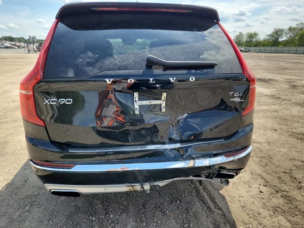 2021 VOLVO XC90