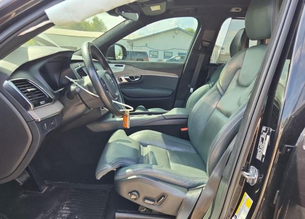2021 VOLVO XC90