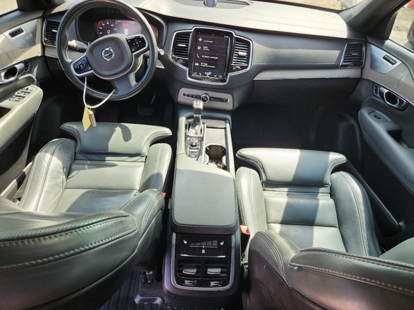 2021 VOLVO XC90