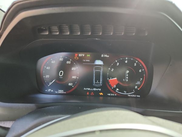 2021 VOLVO XC90