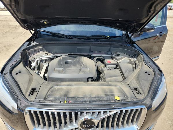 2021 VOLVO XC90