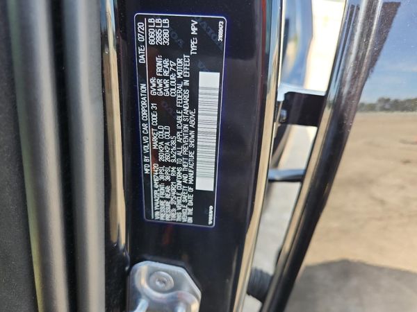 2021 VOLVO XC90