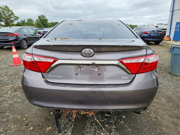 2015 TOYOTA CAMRY — DIRR