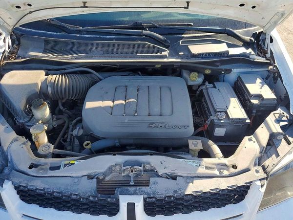 2019 DODGE CARAVAN — Engine bay