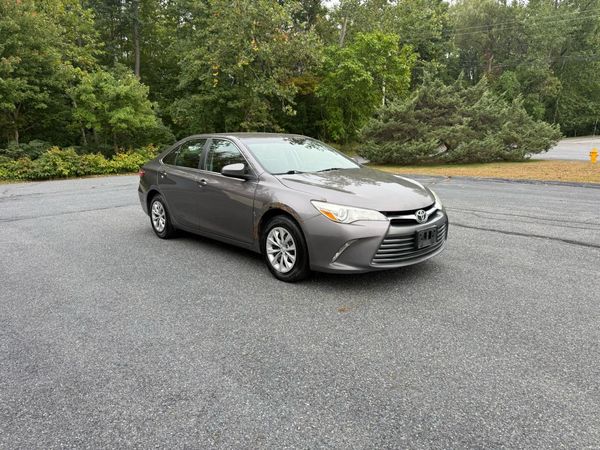 2017 TOYOTA CAMRY