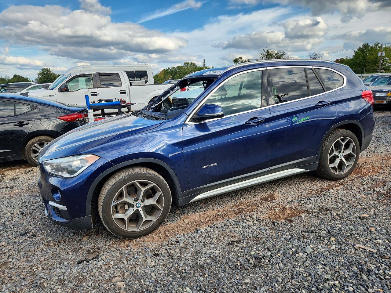 2016 BMW X1 xDrive28i — Front 3/4