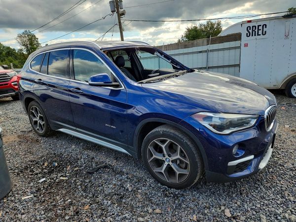 2016 BMW X1 xDrive28i — Passenger 3/4