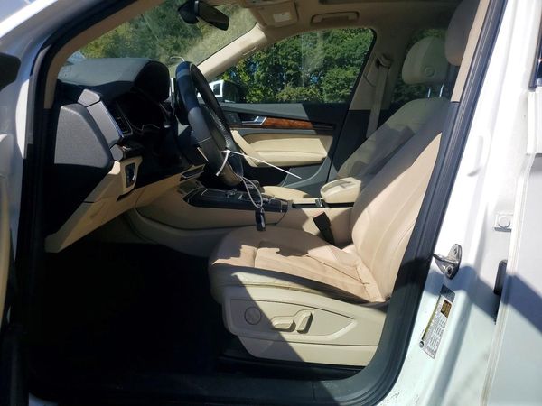 2018 AUDI Q5 quattro Premium Plus — DENT