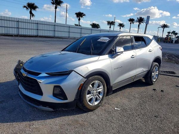 2021 CHEVROLET BLAZER 1LT — Front 3/4