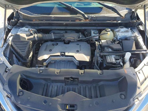 2021 CHEVROLET BLAZER 1LT — Engine bay
