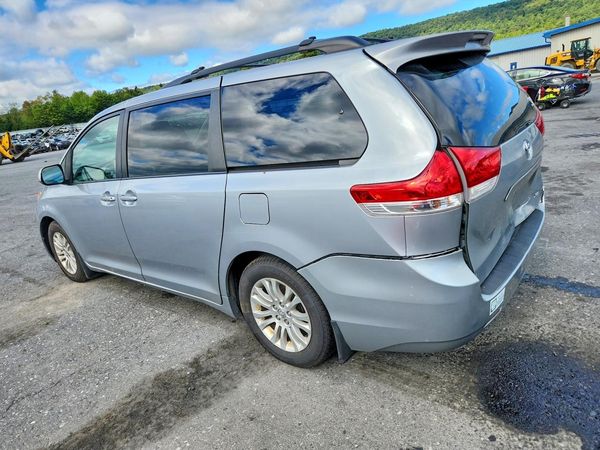 2014 TOYOTA SIENNA — DSRA