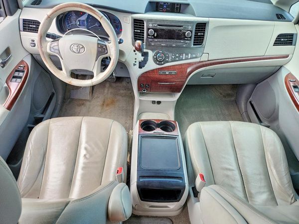 2014 TOYOTA SIENNA — CKPT